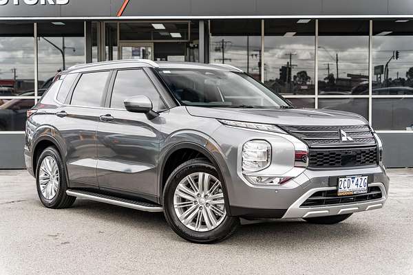 2023 Mitsubishi Outlander LS ZM