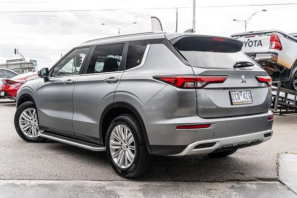 2023 Mitsubishi Outlander LS ZM