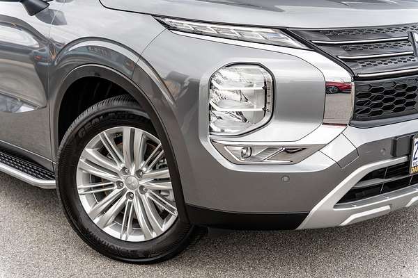 2023 Mitsubishi Outlander LS ZM