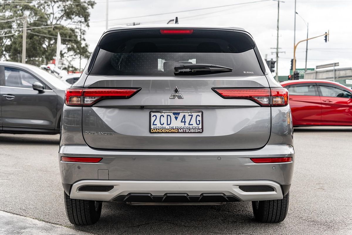 2023 Mitsubishi Outlander LS ZM
