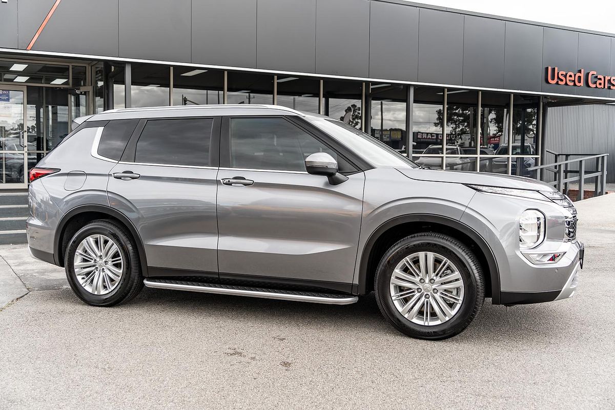 2023 Mitsubishi Outlander LS ZM