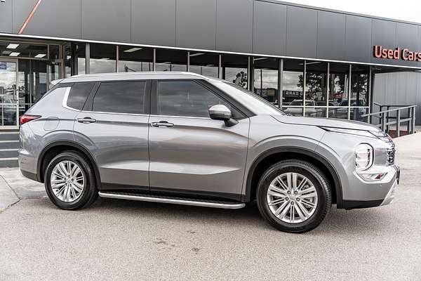 2023 Mitsubishi Outlander LS ZM