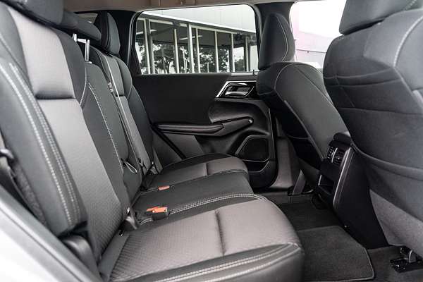 2023 Mitsubishi Outlander LS ZM