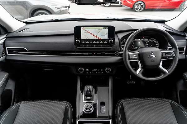 2023 Mitsubishi Outlander LS ZM