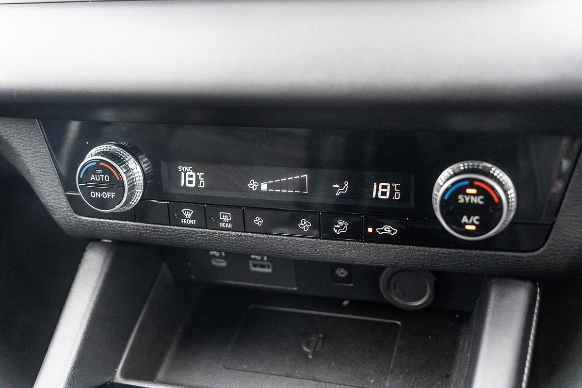 2023 Mitsubishi Outlander LS ZM