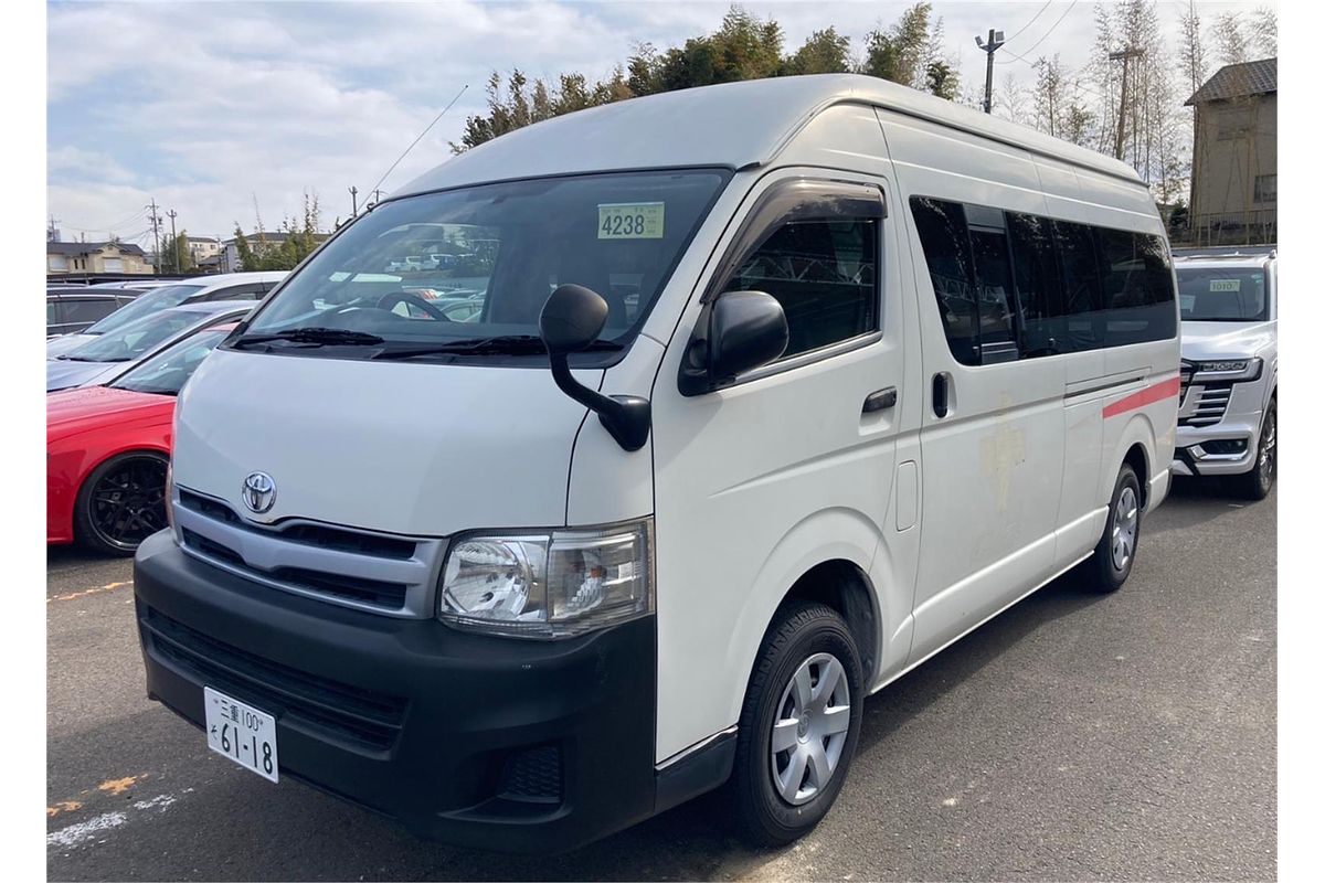 2011 Toyota Hiace DX 4WD