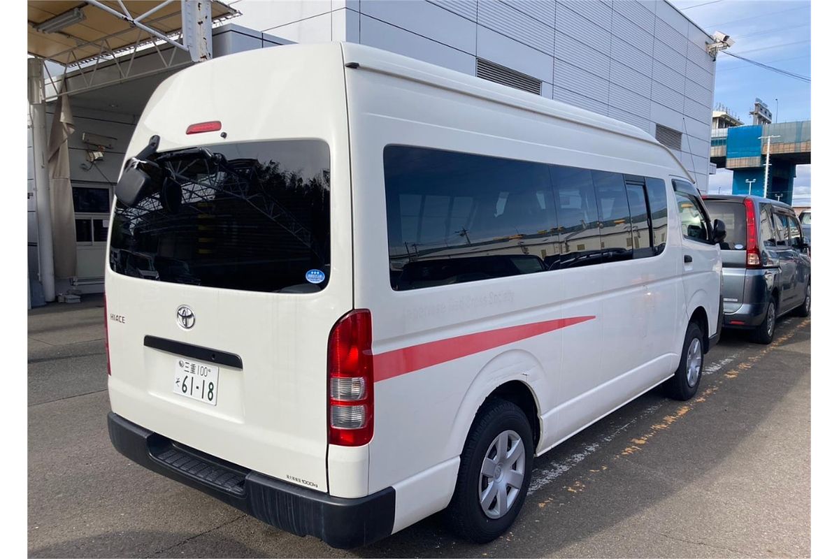 2011 Toyota Hiace DX 4WD