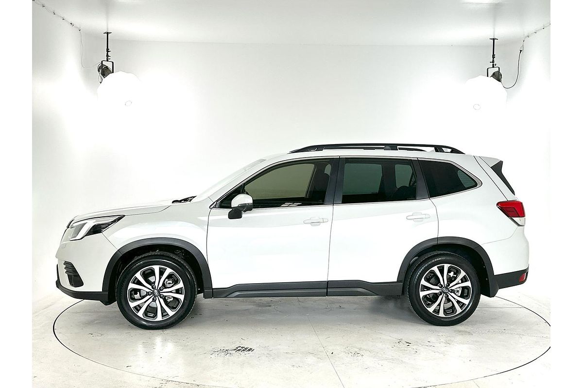 2023 Subaru Forester 2.5i Premium S5