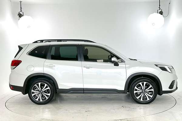 2023 Subaru Forester 2.5i Premium S5