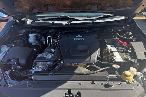 2017 Mitsubishi Pajero Sport GLS QE