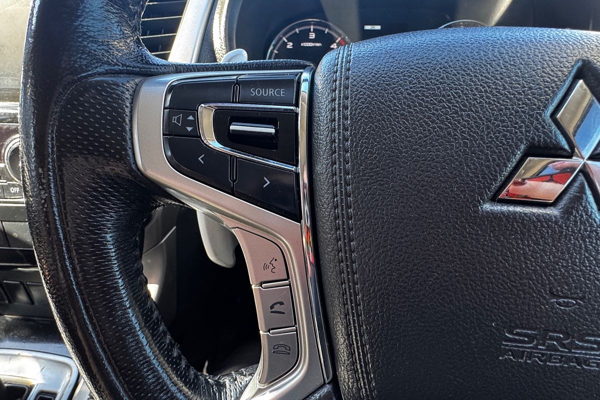 2017 Mitsubishi Pajero Sport GLS QE
