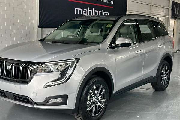 2025 Mahindra XUV700 AX7L