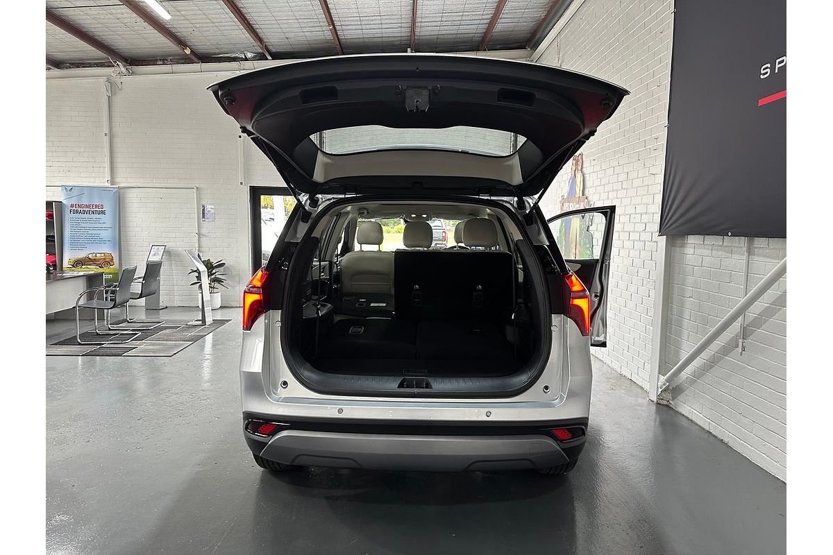 2025 Mahindra XUV700 AX7L