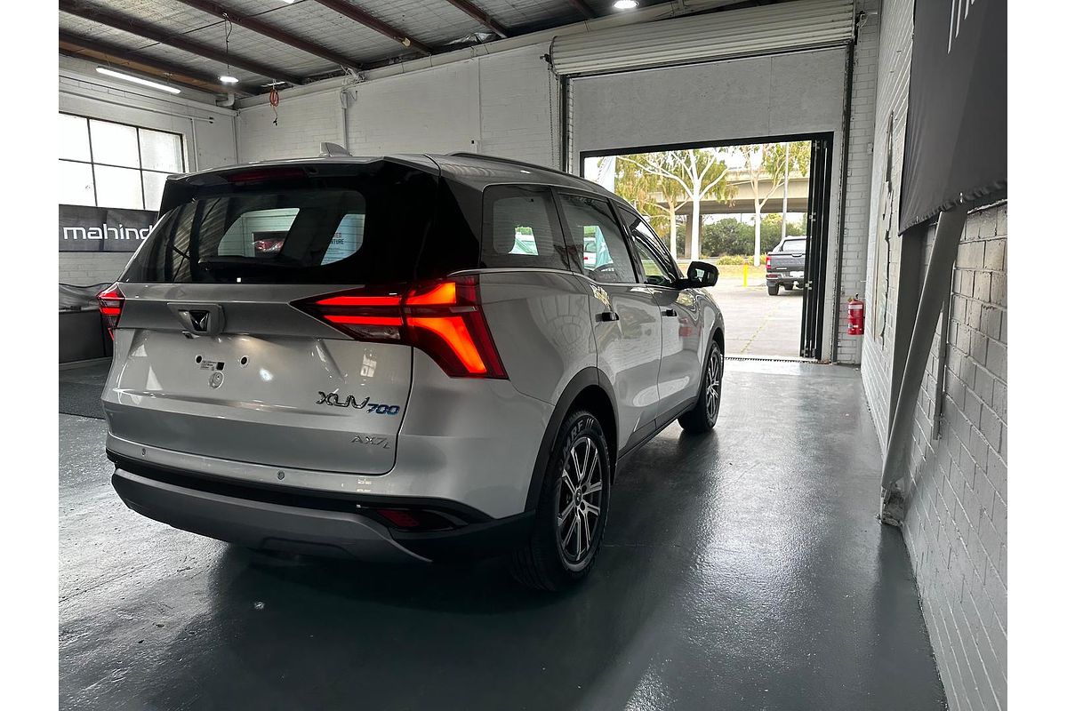 2025 Mahindra XUV700 AX7L