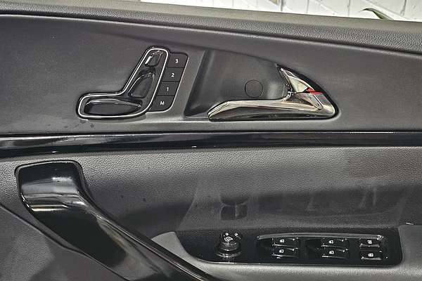 2025 Mahindra XUV700 AX7L