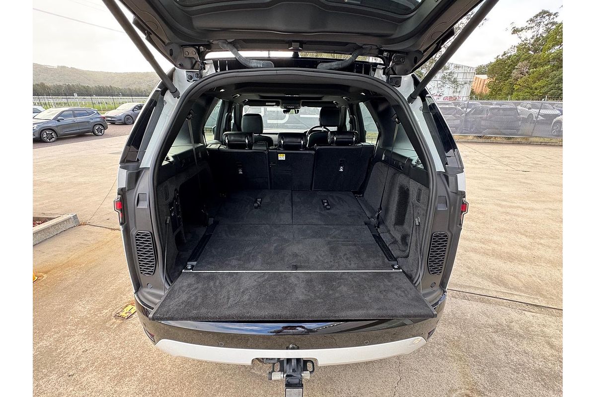 2021 Land Rover Discovery D300 R-Dynamic S Series 5