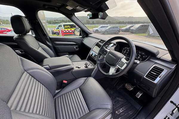 2021 Land Rover Discovery D300 R-Dynamic S Series 5
