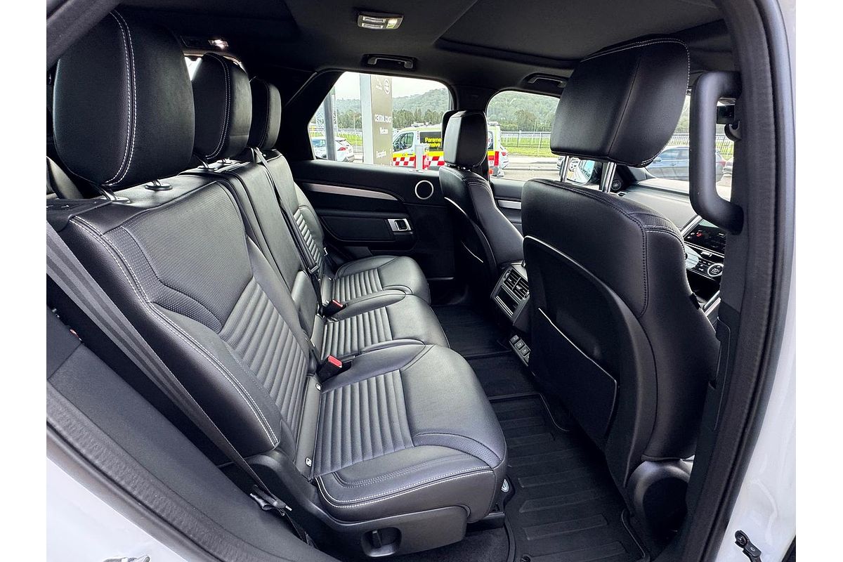 2021 Land Rover Discovery D300 R-Dynamic S Series 5