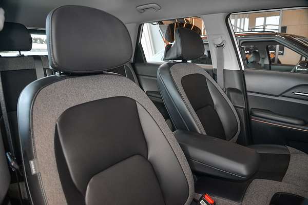 2024 Kia EV5 Air Standard Range OVc