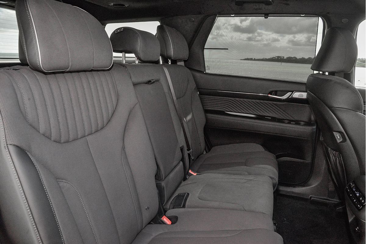 2025 Hyundai Palisade Calligraphy Black Ink LX2.V5