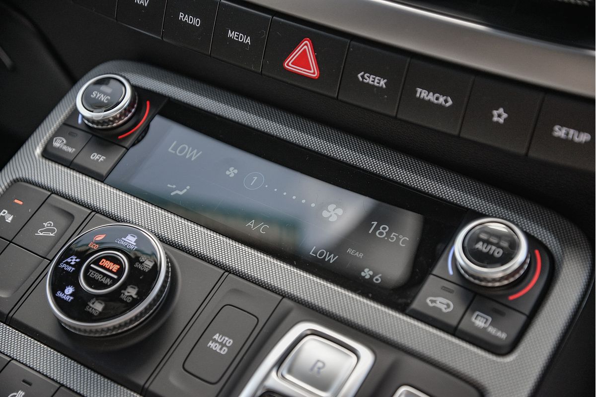 2025 Hyundai Palisade Calligraphy Black Ink LX2.V5