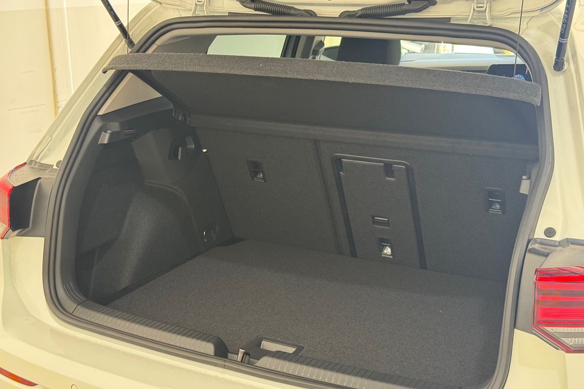 2024 Volkswagen Golf 110TSI Life 8