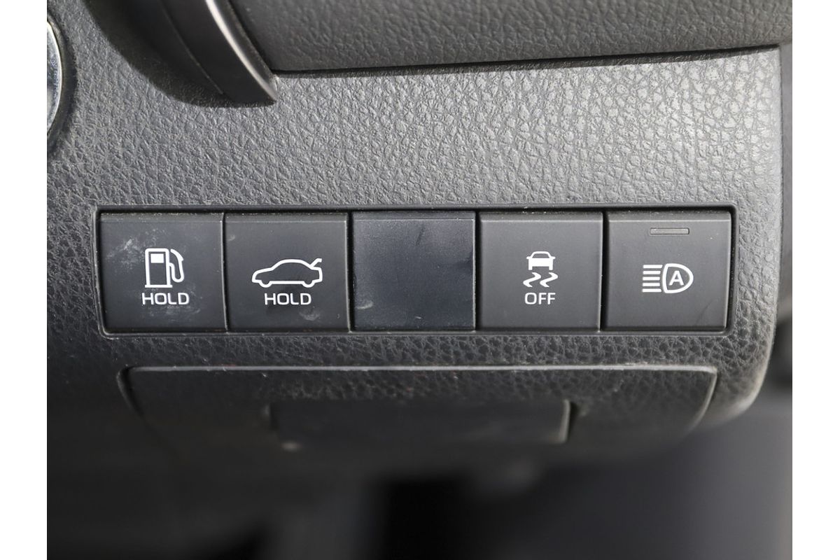 2021 Toyota Camry Ascent AXVH70R