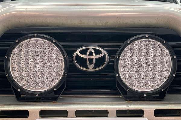 2002 Toyota Landcruiser Standard HZJ105R