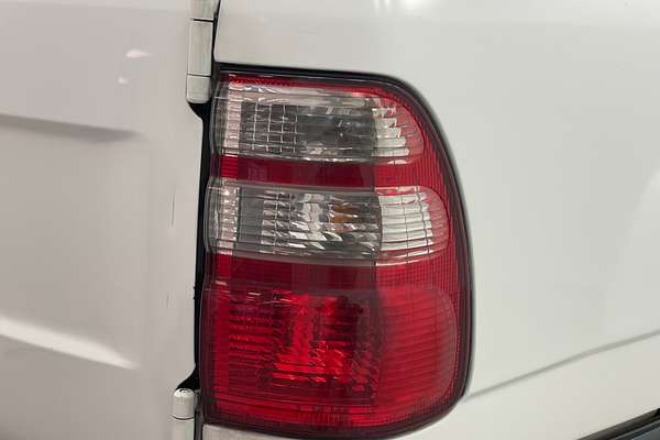 2002 Toyota Landcruiser Standard HZJ105R