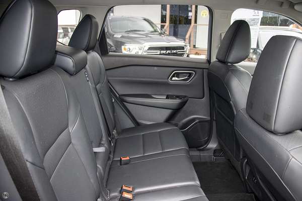 2024 Nissan X-TRAIL ST-L T33