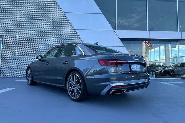 2024 Audi A4 45 TFSI S line B9