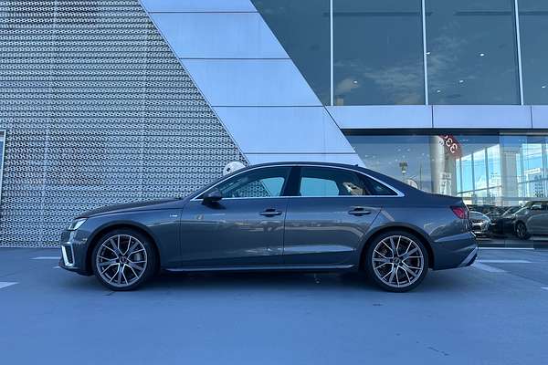2024 Audi A4 45 TFSI S line B9