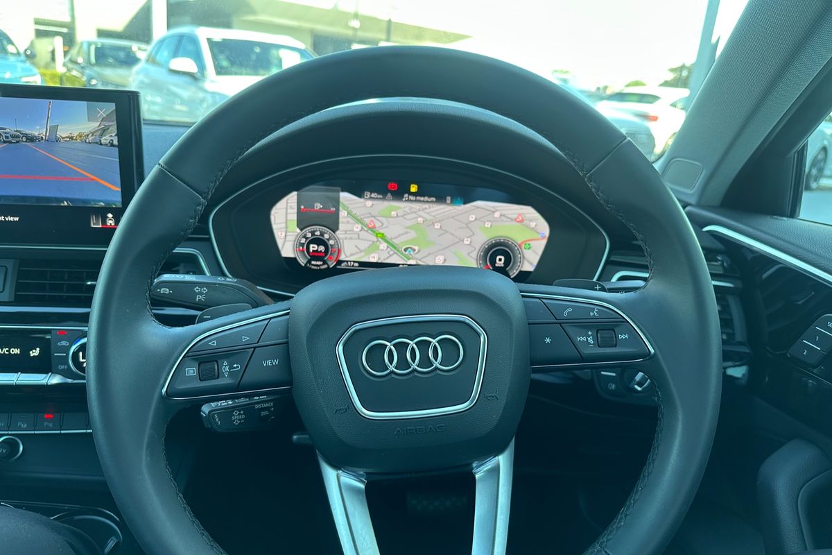 2024 Audi A4 45 TFSI S line B9