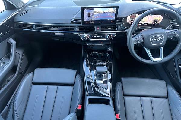 2024 Audi A4 45 TFSI S line B9