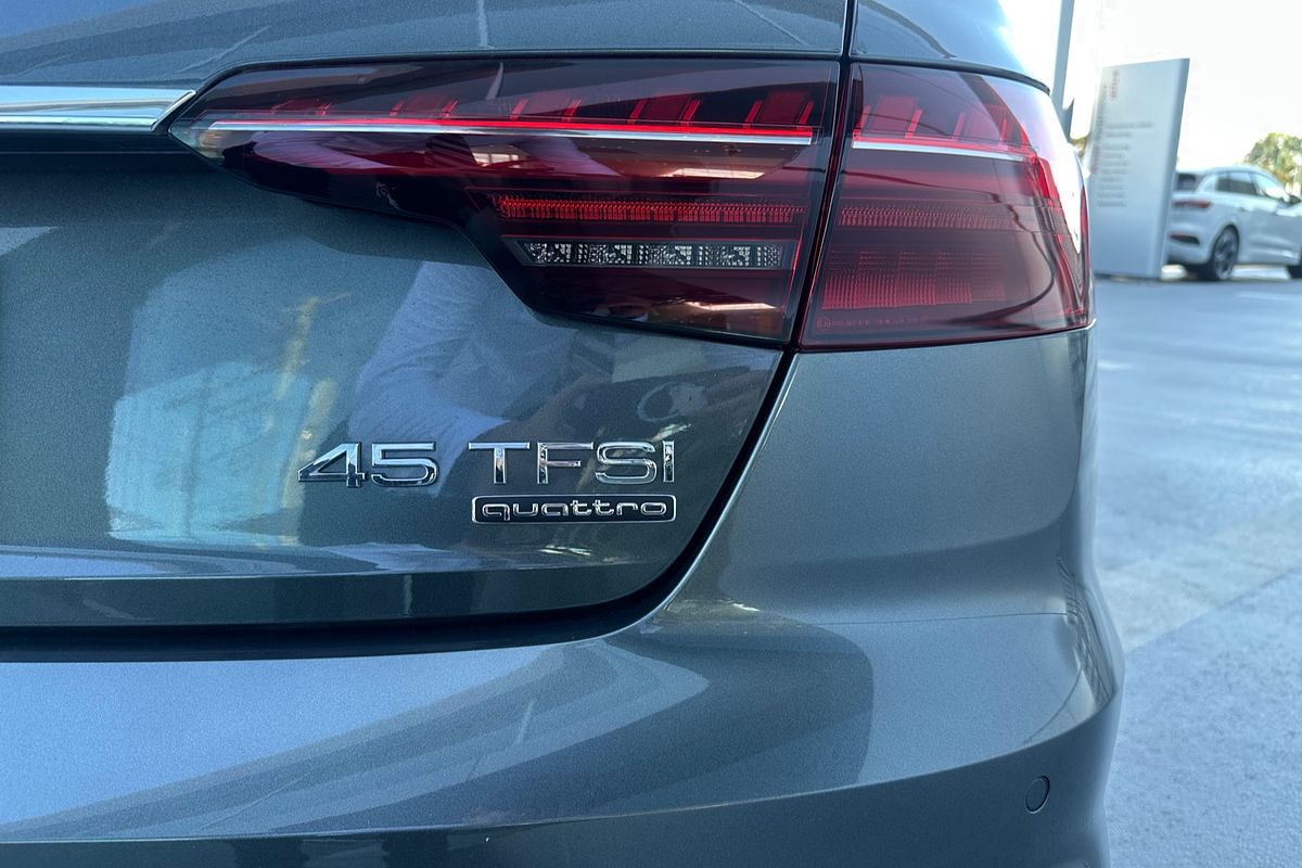 2024 Audi A4 45 TFSI S line B9