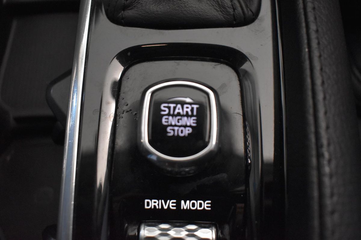 2019 Volvo XC90 D5 Momentum