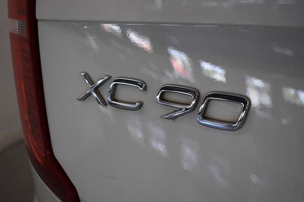 2019 Volvo XC90 D5 Momentum