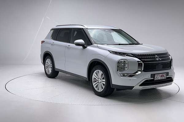 2023 Mitsubishi Outlander LS ZM