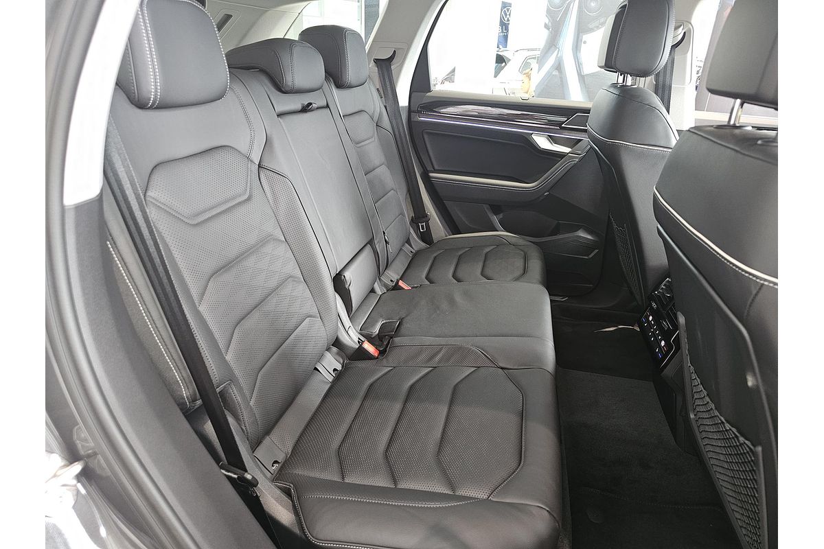 2024 Volkswagen Touareg 210TDI Elegance RC