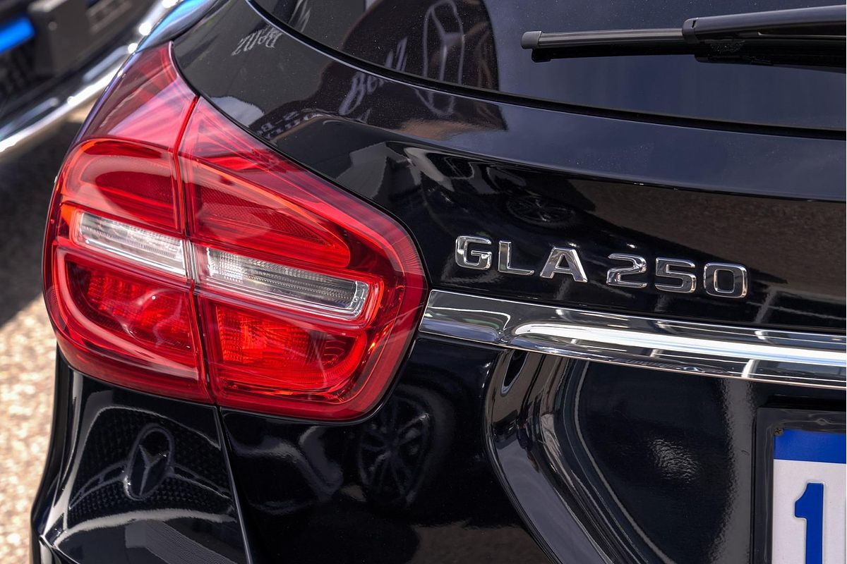 2017 Mercedes-Benz GLA-Class GLA250 X156