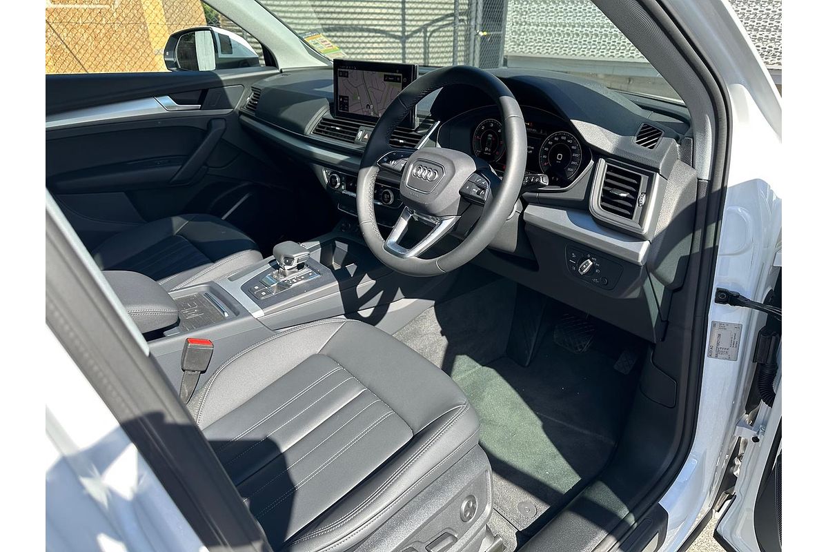 2024 Audi Q5 35 TDI FY