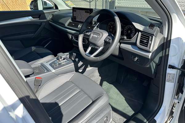 2024 Audi Q5 35 TDI FY