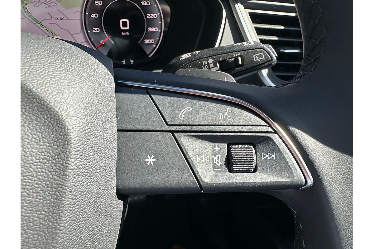 2024 Audi Q5 35 TDI FY