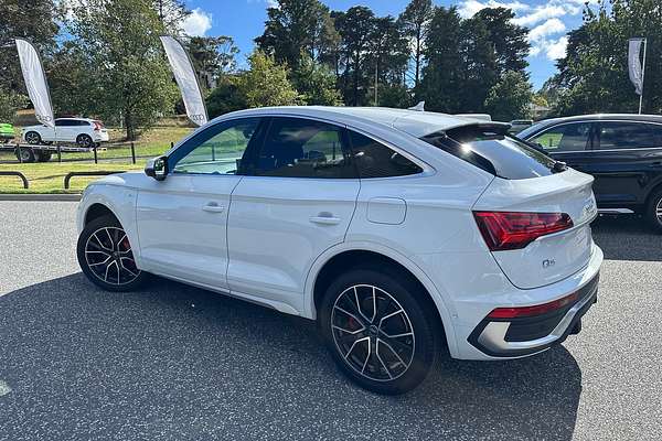 2025 Audi Q5 55 TFSI e S line FY