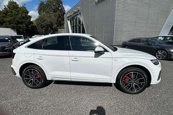 2025 Audi Q5 55 TFSI e S line FY
