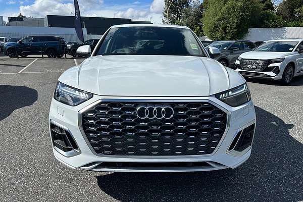 2025 Audi Q5 55 TFSI e S line FY