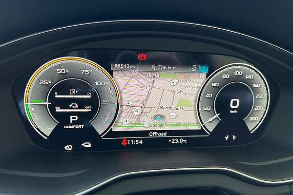 2025 Audi Q5 55 TFSI e S line FY