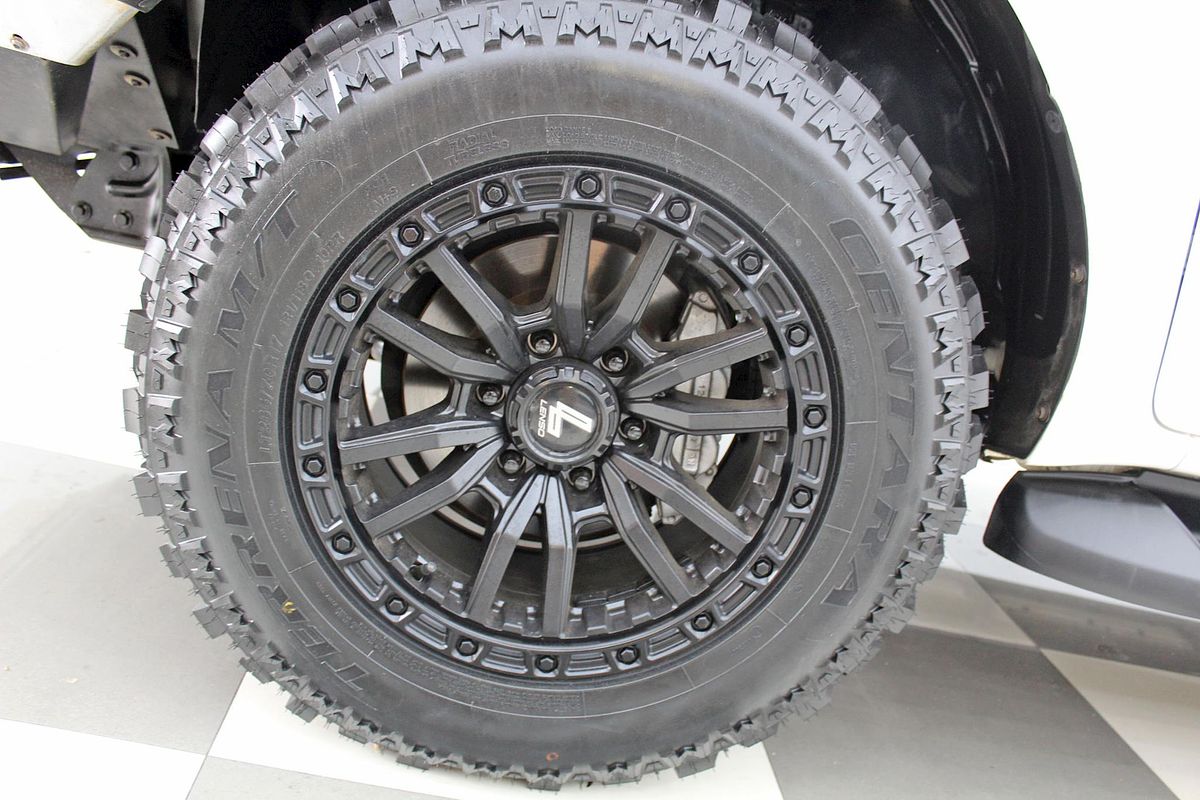 2017 Toyota Hilux SR GUN126R 4X4
