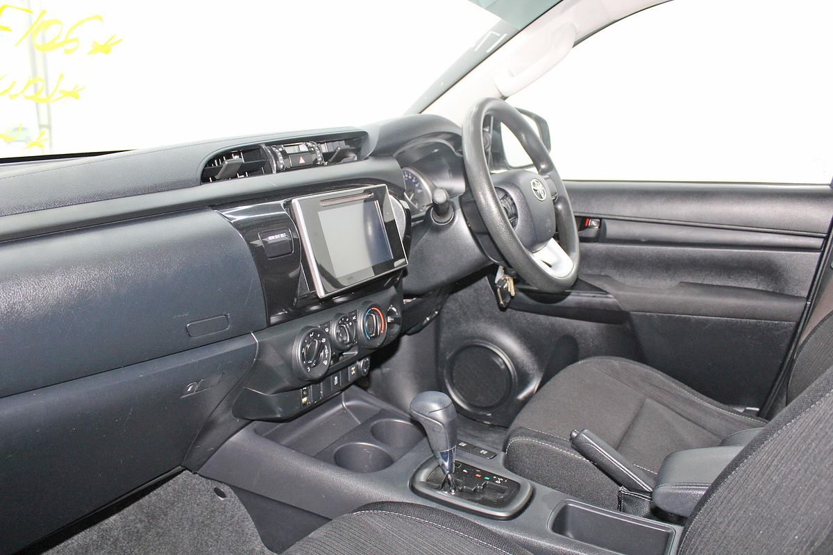 2017 Toyota Hilux SR GUN126R 4X4