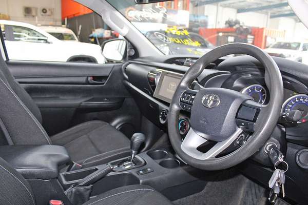 2017 Toyota Hilux SR GUN126R 4X4
